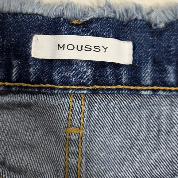 Moussy light blue denim skirt, with frayed waistband and hem - Picture 12 of 13